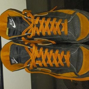 Nike blazers orange